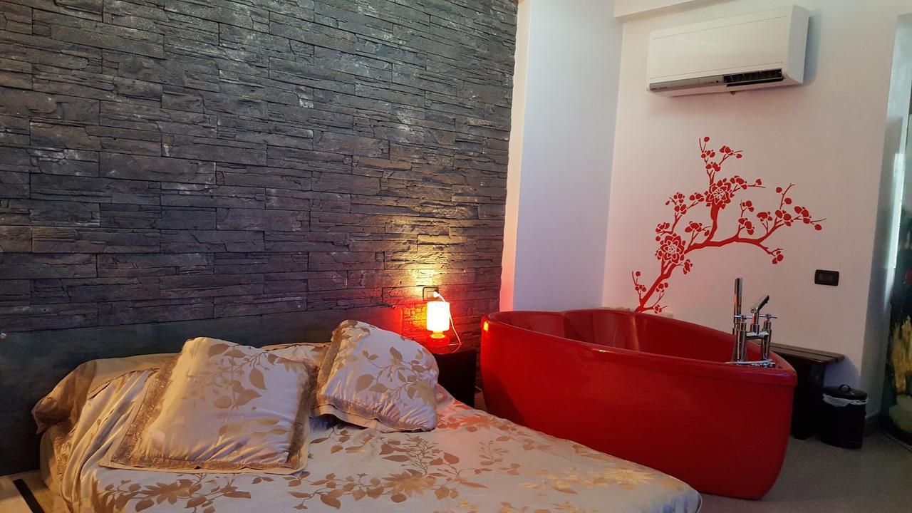 Micro Suite Inside15 Ferrara Luaran gambar