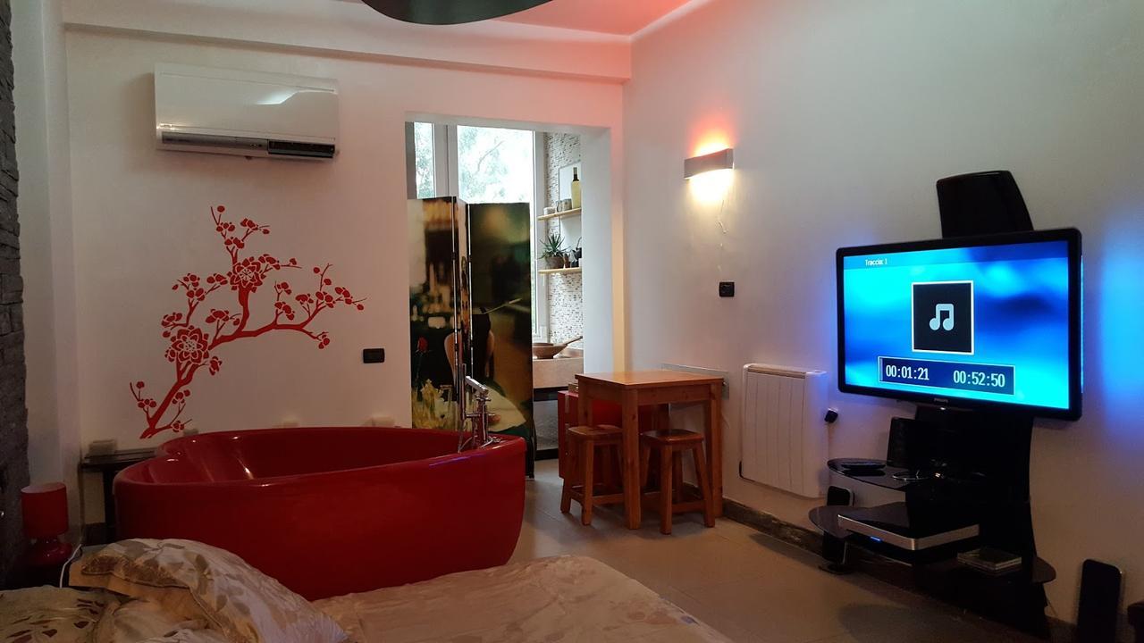 Micro Suite Inside15 Ferrara Luaran gambar